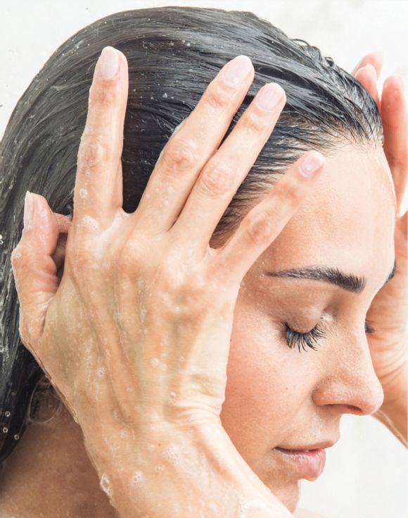Anti-frizz conditioner